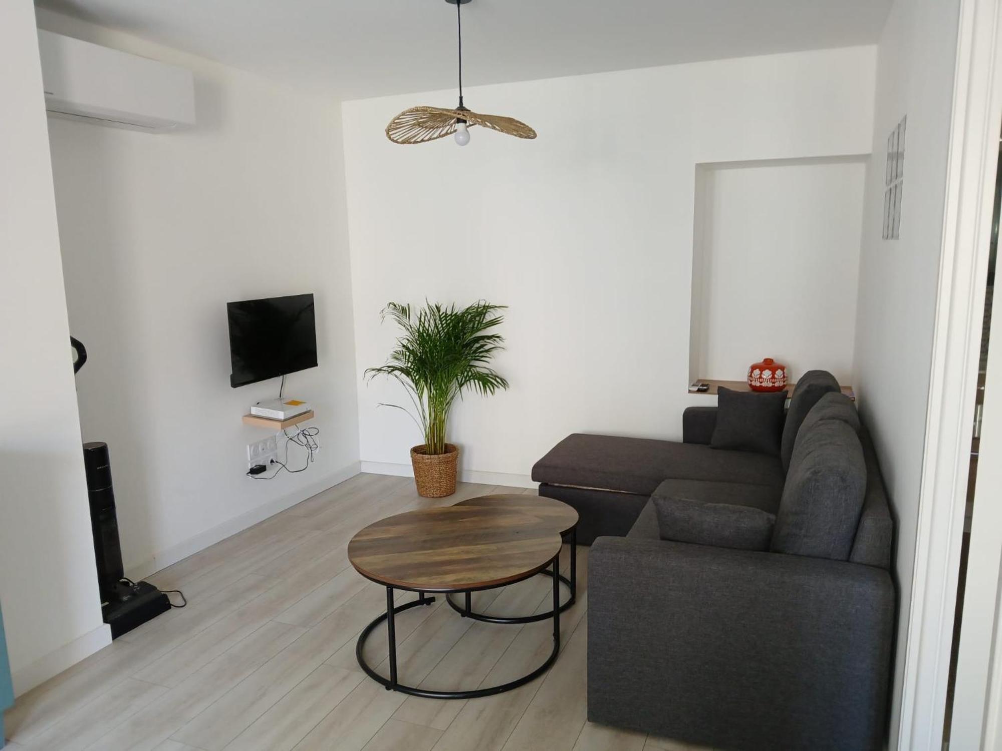 L Exotique Apartment Marlieux Luaran gambar